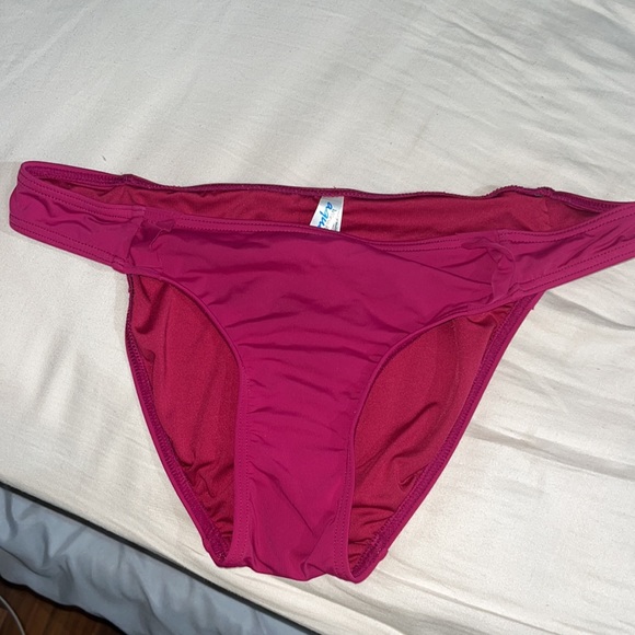Magenta coloured bikini bottoms - Picture 2 of 4